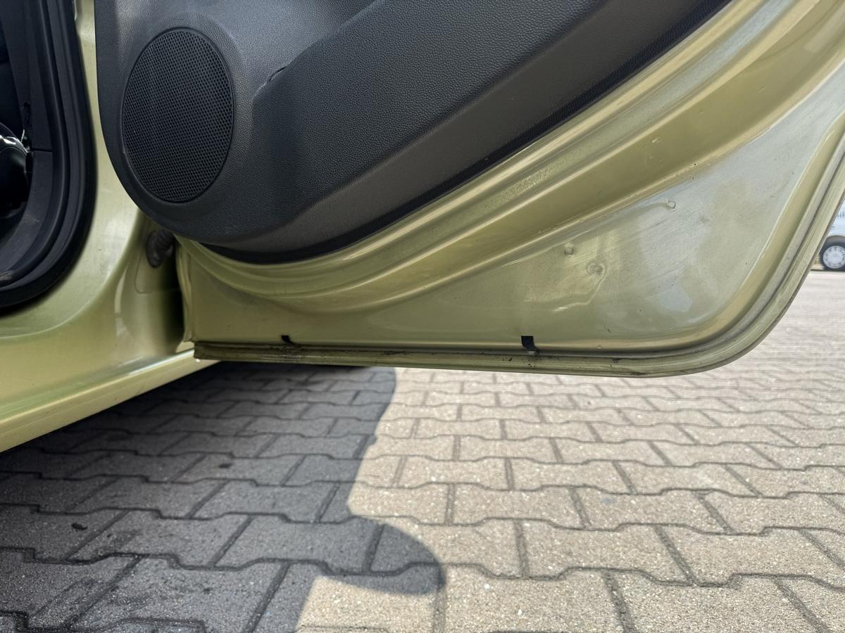 Opel Corsa D original T&uuml;r hinten rechts Z30E Green Tea Metallic Rohbau Bj.2006